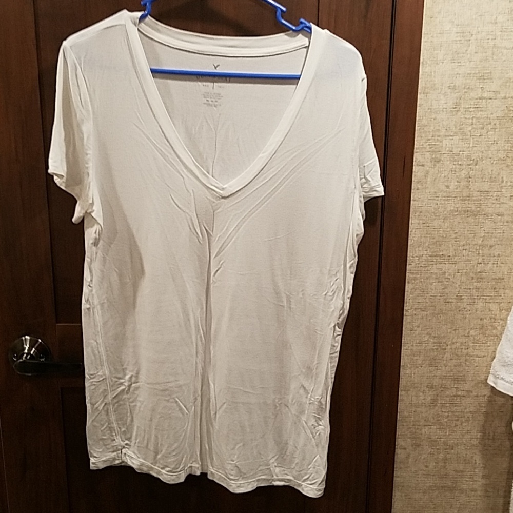 American Eagle Cream V-neck